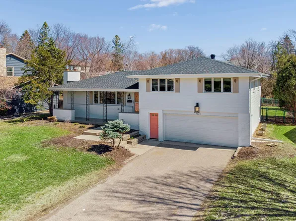 7221 Oaklawn Ave, Edina, MN 55435