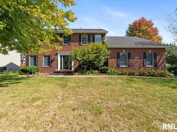6129 Lakehurst Dr, Davenport, IA 52807