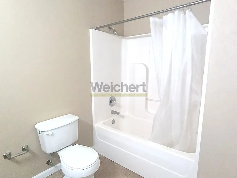 202 E Baldwin St — Photo 11
