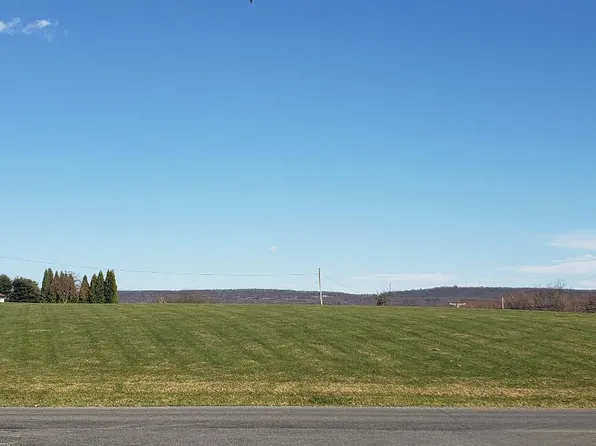 171 Hoover Rd #A, Roaring Spring, PA 16673