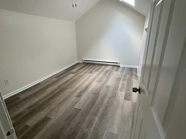 350 Madison Ave #2 — Photo 6