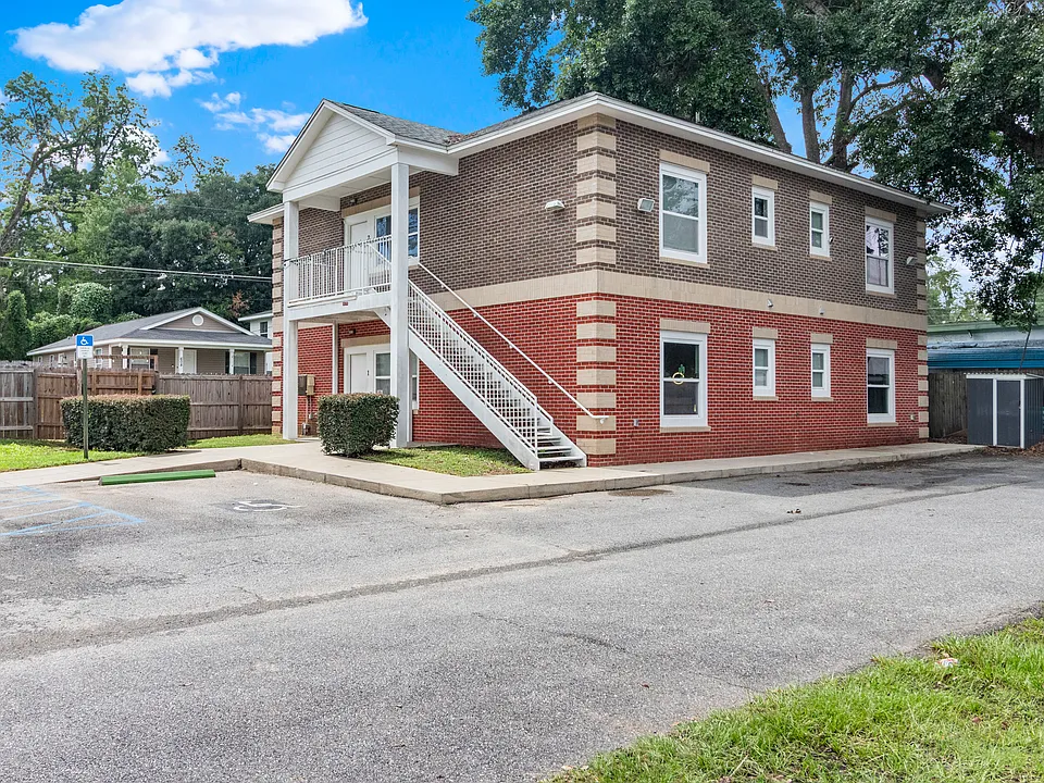 601 Pope St #1