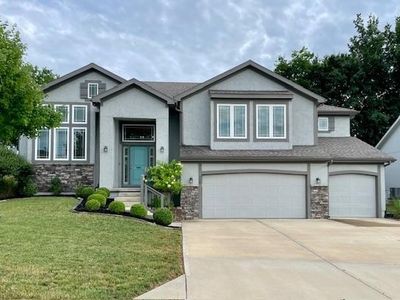 920 SE Forest Ridge Ct, Blue Springs, MO, 64014