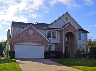 5843 Rollingwood Dr, Ann Arbor, MI 48103
