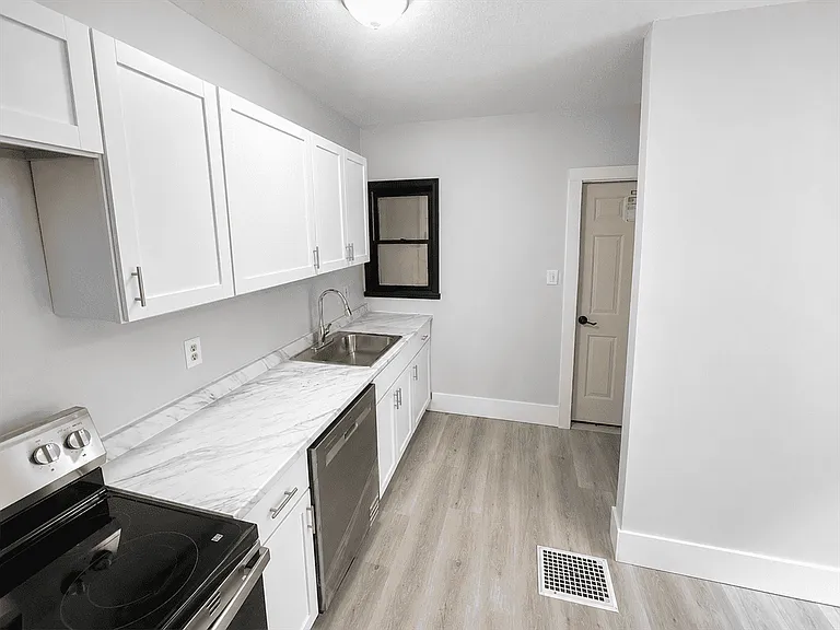251 Lexington Ave #251 — Photo 2