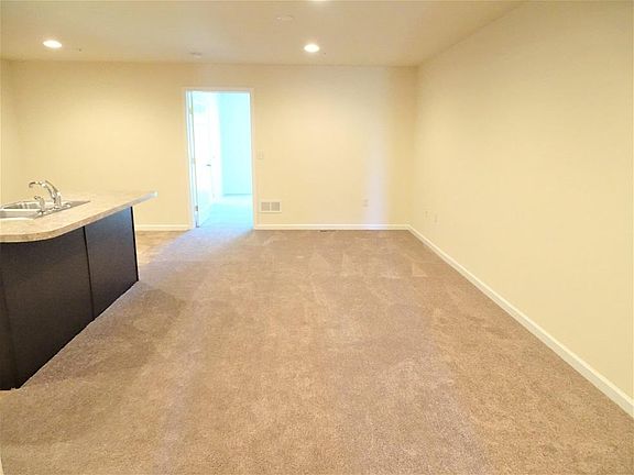 3rd image of 157 Linda Sue Ln