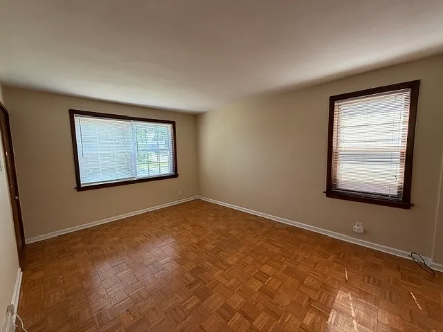 5493 Loughborough Ave — Photo 8