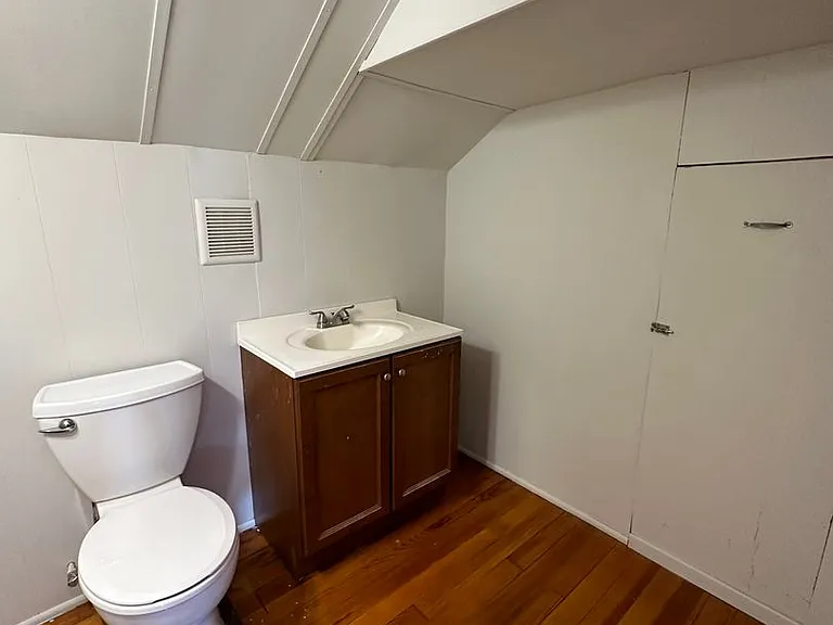 3468 Mayfair Ave — Photo 8