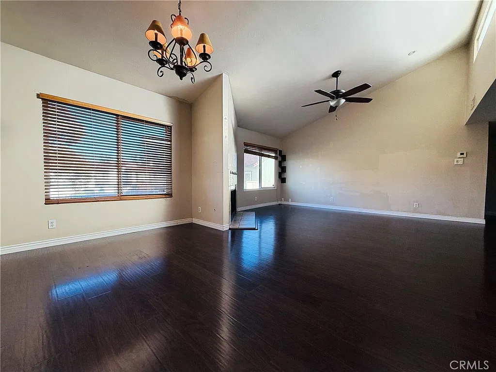 2 bed, 1.5 bath, 1232 sqft, $2,400 — Photo 3