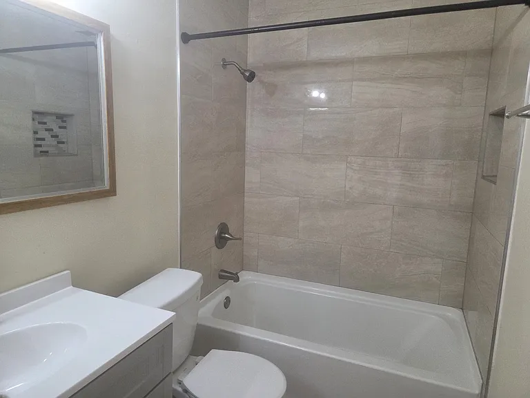 524 Madrigal Ct — Photo 5