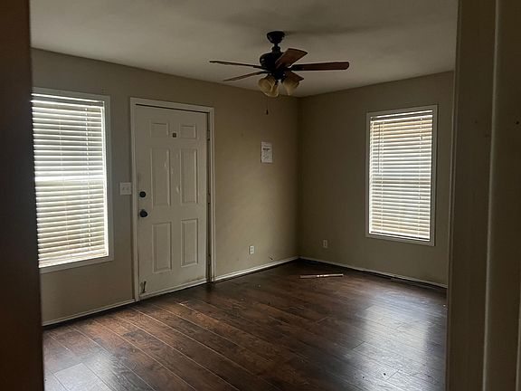 3rd image of 1020 N Kight St