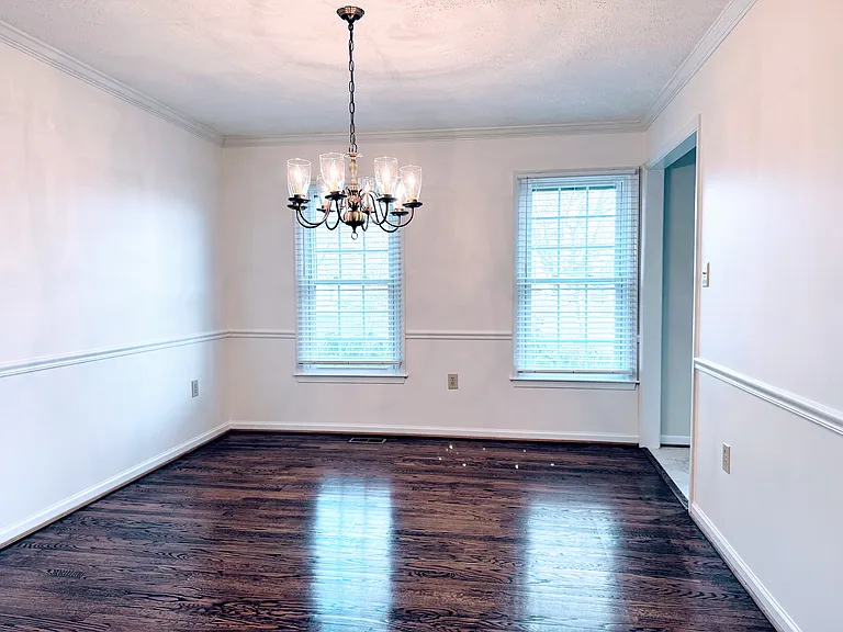 9414 Vernon Dr — Photo 17