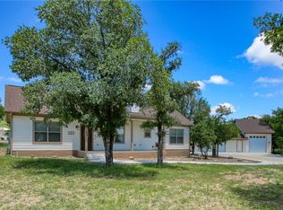 231 E Lakeshore Dr, Sunrise Beach, TX 78643