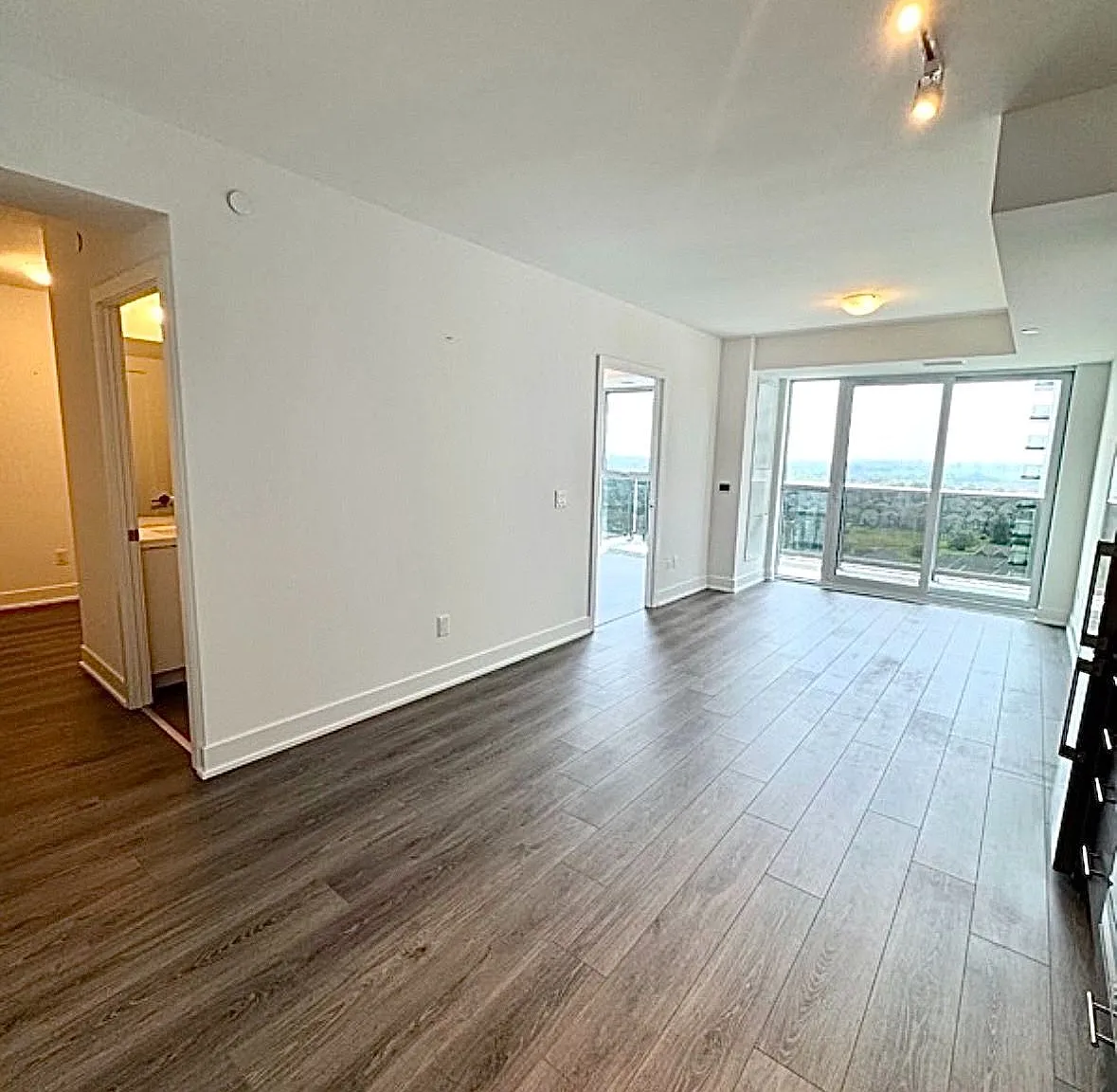 2 bed, $2,100 — Photo 4