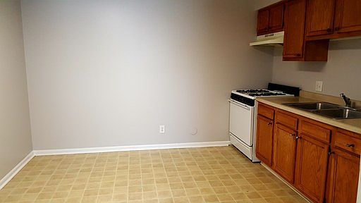 2nd image of 2329 30th St SW APT 202