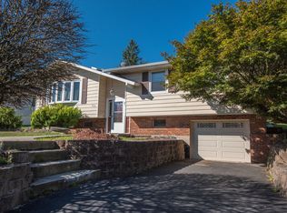 1233 Greenwood Rd, Stroudsburg, PA 18360