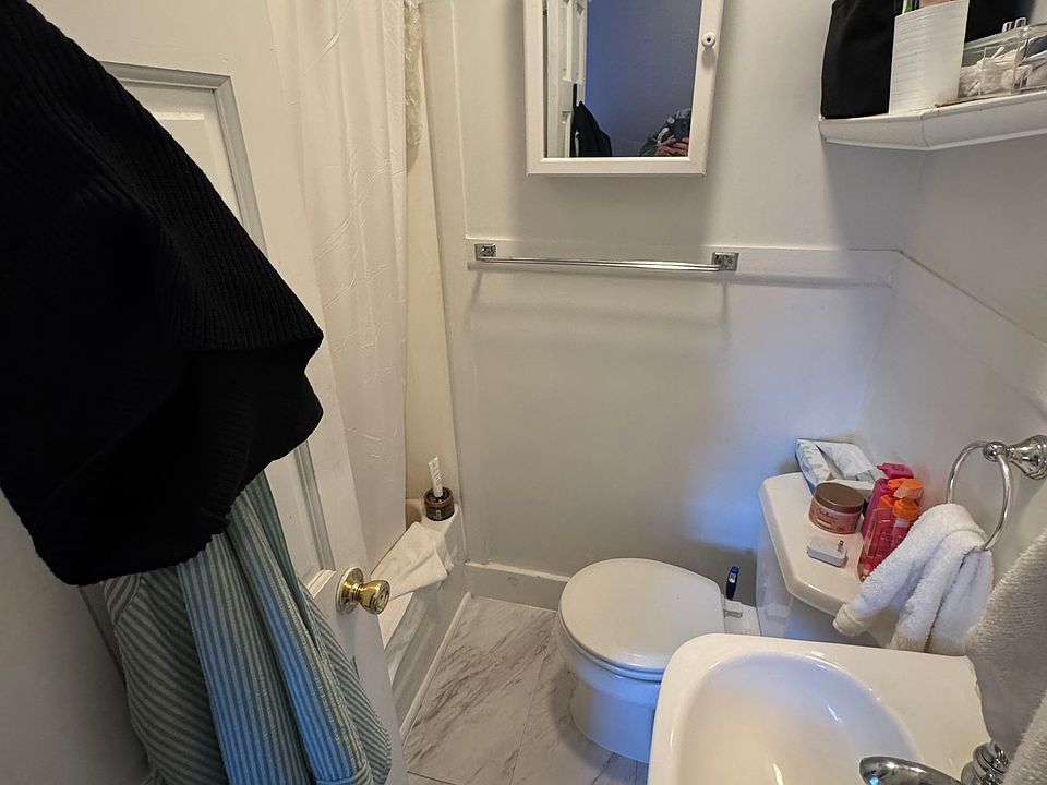 2nd image of 83 Englewood Ave #11