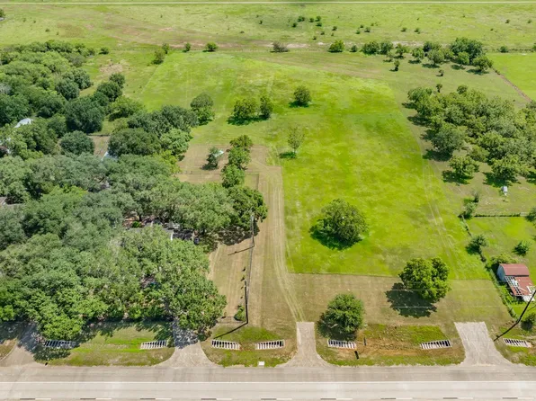 3135 Hartledge Rd, Rosenberg, TX 77471