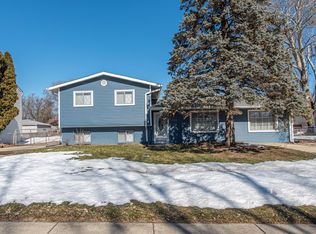 528 Redwood Rd, Bolingbrook, IL 60440