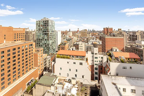 Sold by Compass | media 22