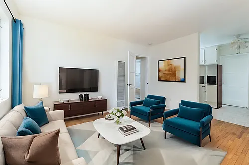 Bright & Spacious 1BR Retreat Near Keck Medical Center | Private Garage + Garden Space Photo 1