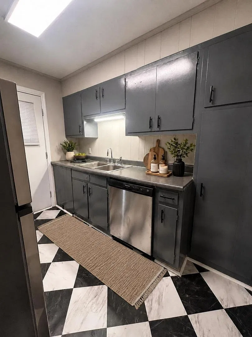 Carrington Woods Apartments — Photo 3