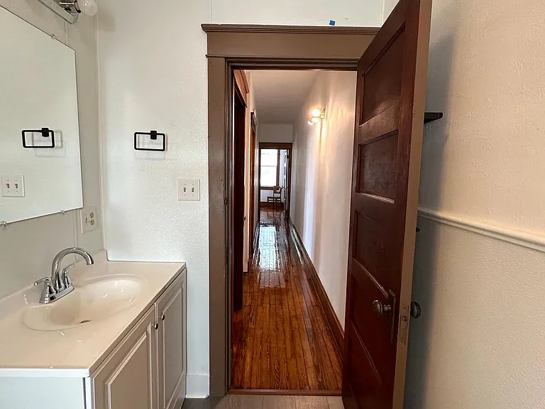 239 N Stratton St — Photo 19