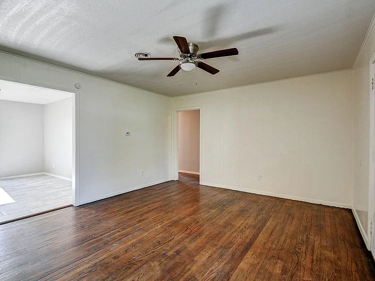 131 Lakewood Dr — Photo 9