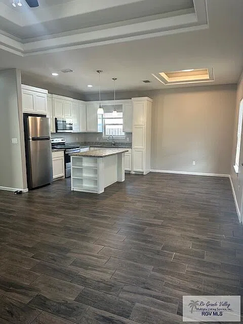 3 bed, 2.0 bath, 1039 sqft, $1,175 — Photo 4