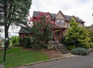 4 Arthur Rd, Bryn Mawr, PA 19010