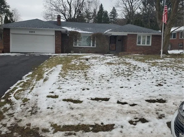 2202 Euclid Ave, Syracuse, NY 13224