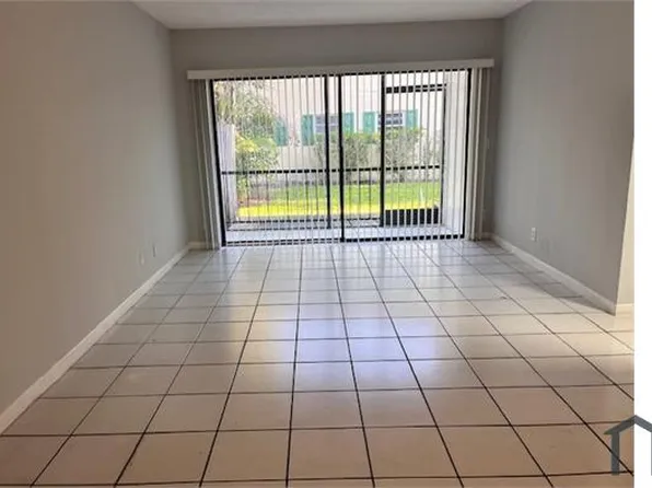 1195 NW 16th Ave, Boca Raton, FL