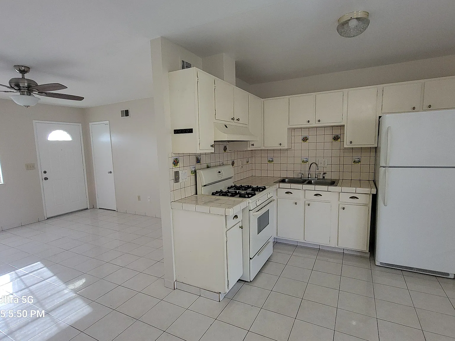 3 bed, 988 sqft, $3,250 — Photo 4
