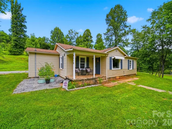 4710 Overland Rd, Lenoir, NC 28645