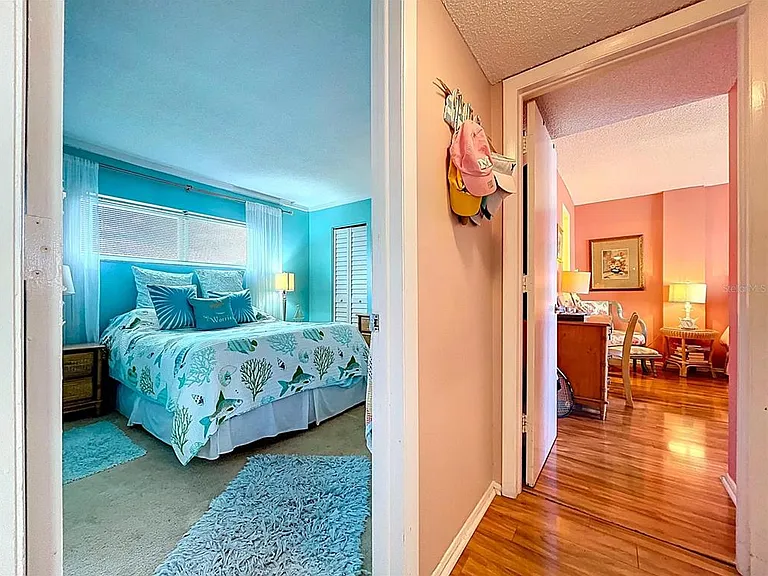 4650 Cove Cir #209 — Photo 15