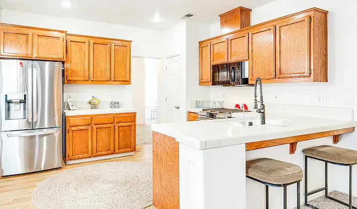 708 Champagne Ct — Photo 9