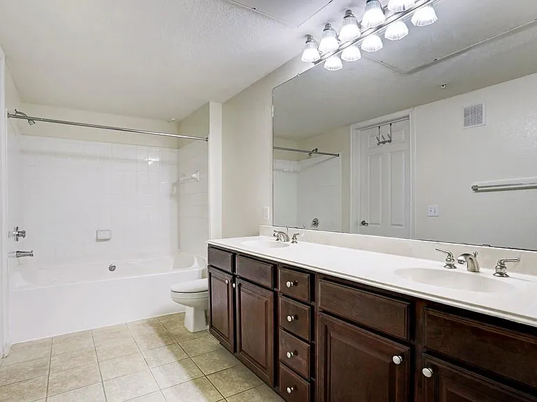 7575 Kirby Dr #2304 — Photo 13