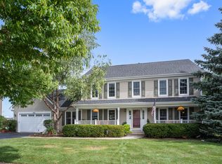 1601 Kensington Dr, Algonquin, IL 60102