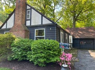 33954 Glen Dr, Eastlake, OH 44095