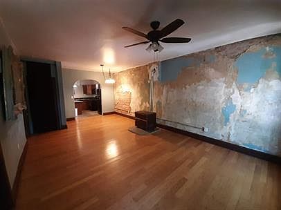2nd image of 122 S Pikes Peak Ave #1