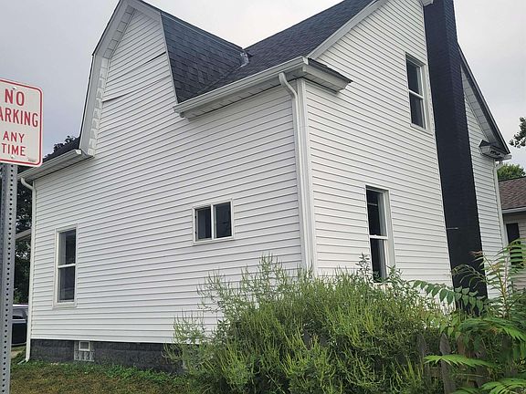 2nd image of 930 Dodge Ave