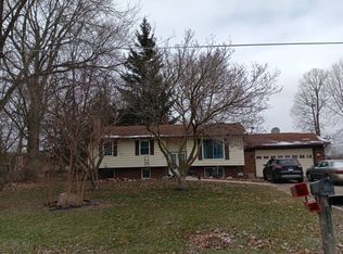 11955 Woodland Dr, Lennon, MI