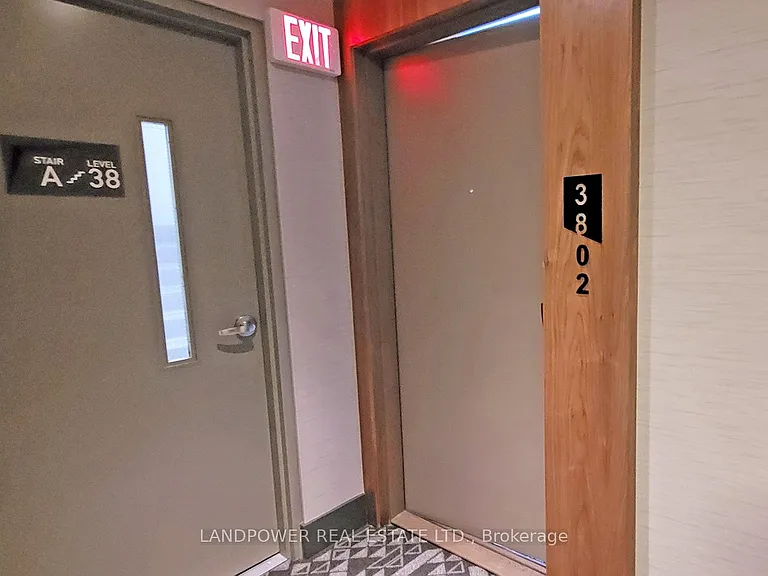 10 York St #3802 — Photo 7
