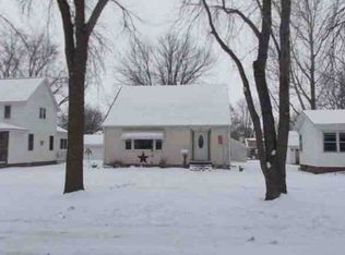 570 4th Ave SE, Wells, MN 56097