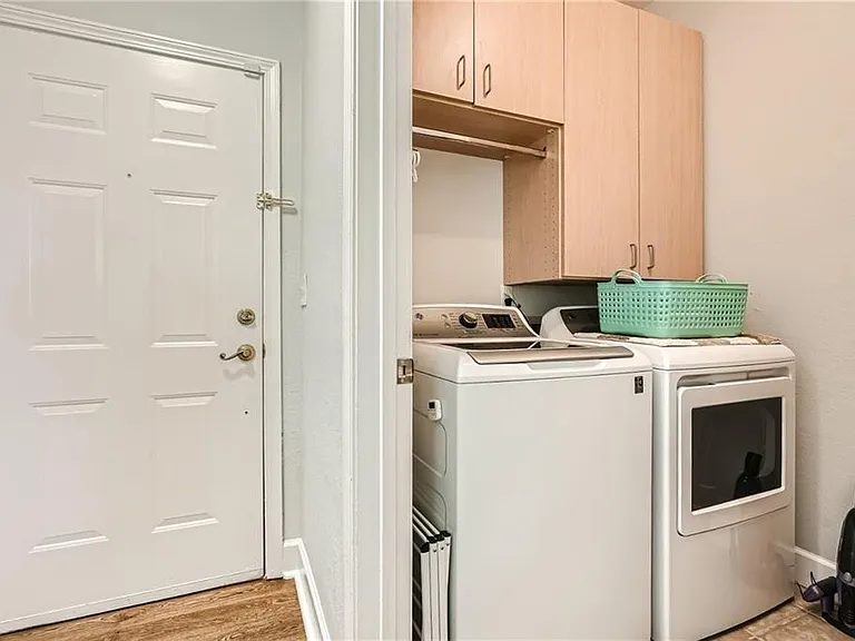 3777 Peachtree Rd #611 — Photo 14