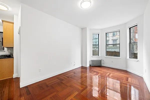 Rented by Douglas Elliman | media 19