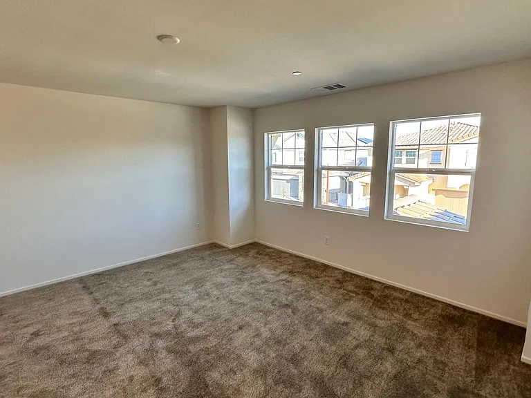 1809 Julia Way — Photo 8