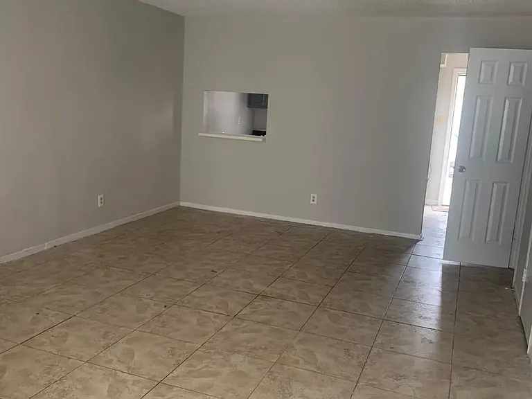 3402 Lantern Ln — Photo 14