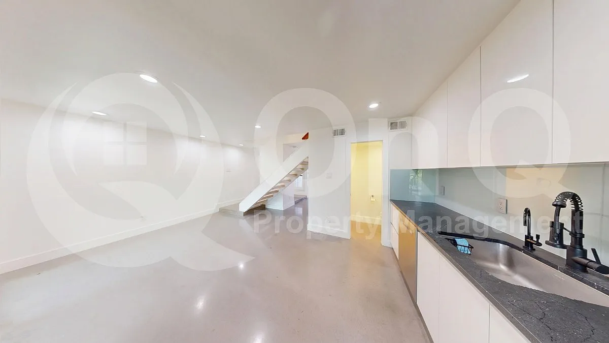 2 bed, 2.5 bath, 1224 sqft, $1,975 — Photo 3