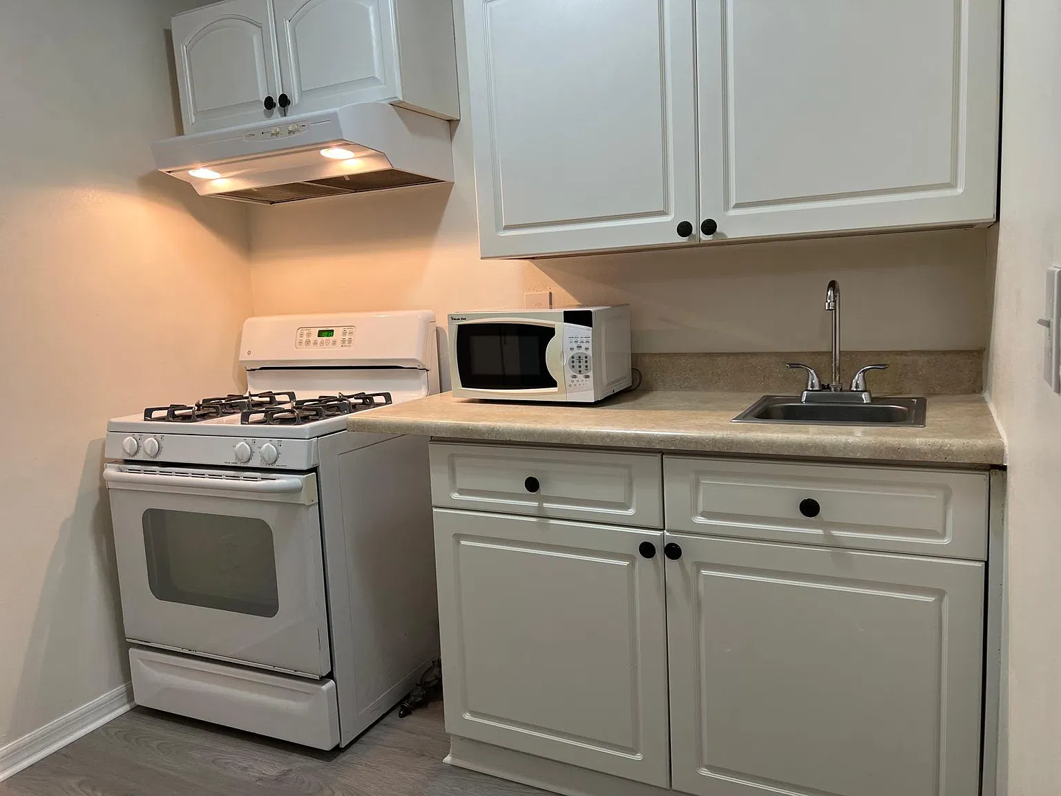 4212 Woodlark Dr — Photo 3